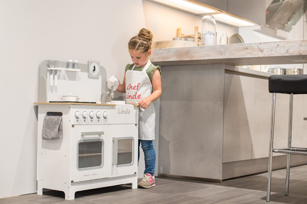 Linde ist 4 Jahre und hat eine Länge von 1.10 m.