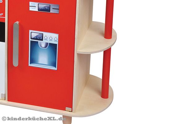 Praktisch: Die Küchenutensilien sind immer griffbereit.