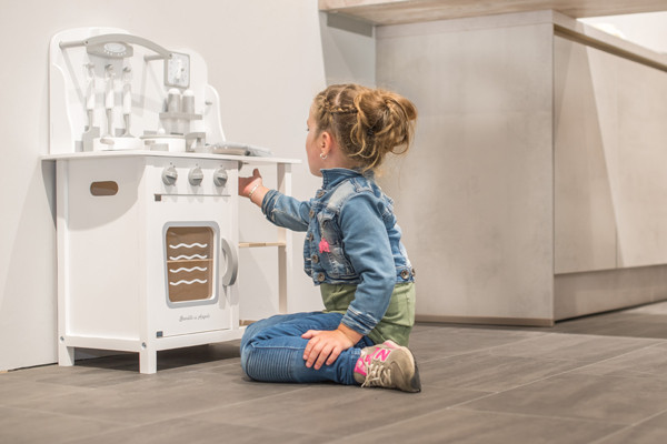 Linde ist 4 Jahre alt und hat eine Länge von 1.10 m.