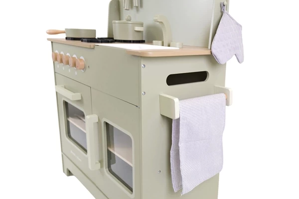 Mit Ofenhandschuh und Geschirrtuch