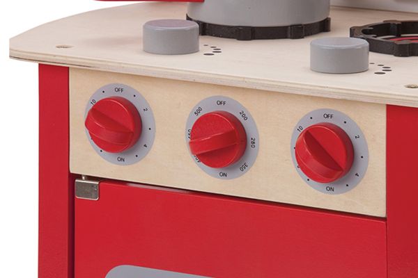 Inklusive Ofen, die Tür kann geöffnet werden.