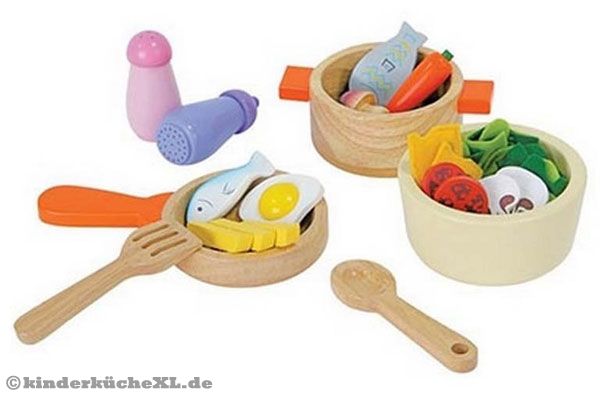 Schönen hölzernen Kochset von Woodtoys
