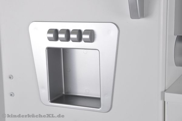 Mit Eiswürfelmaschine.