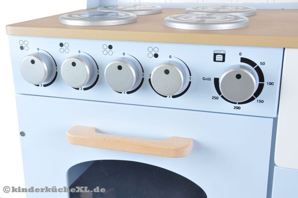 Bedienungsknöpfe, um Ofen und Herd anzustellen.