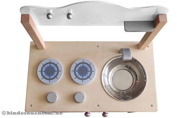 Alles ist möglich in dieser Kinderküche - kochen, backen, braten!