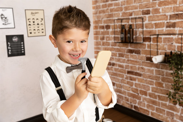 Spiegel und Rasiermesser