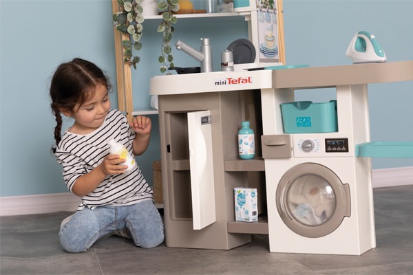 Kühlschrank (kann auch als Schrank verwendet werden)